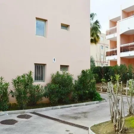 Open 2 Apartment